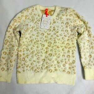 EGG collective sweater